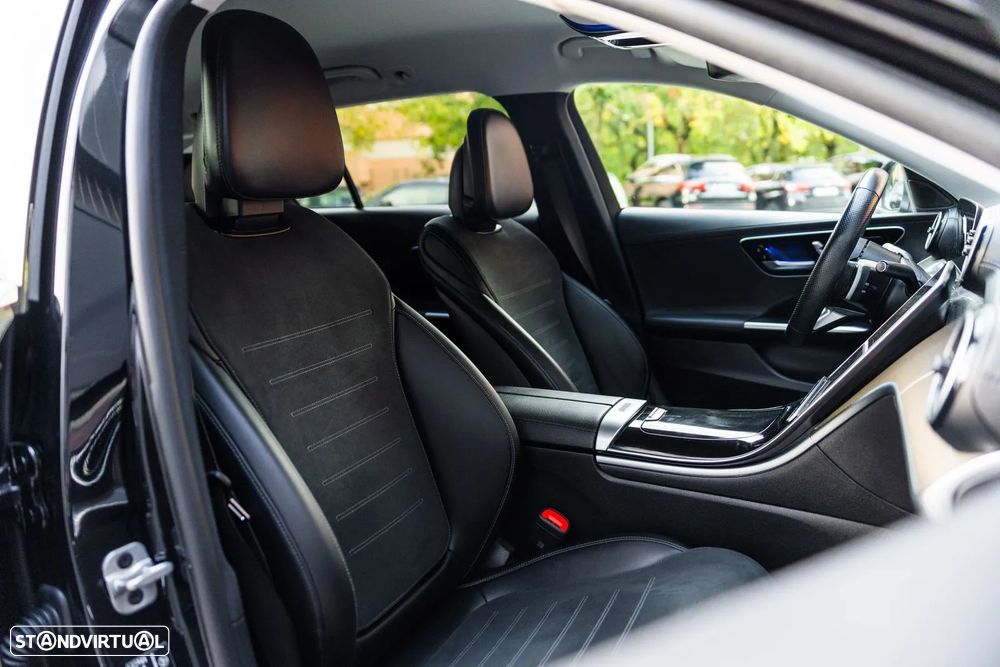 Mercedes-Benz C 300 e AMG Line - 23