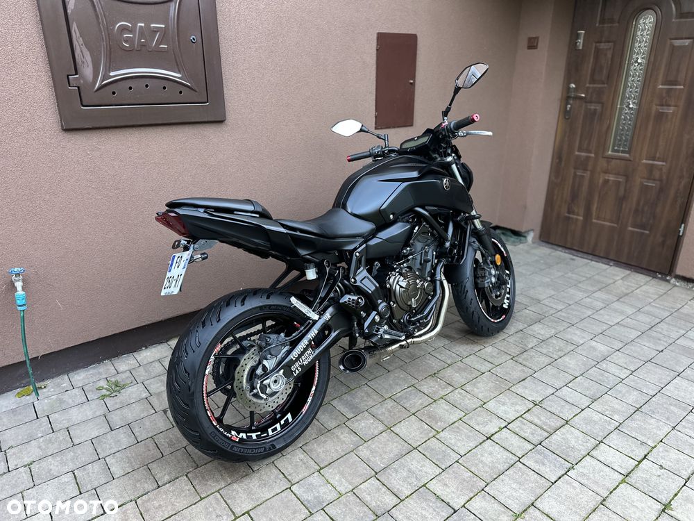 Yamaha MT - 8
