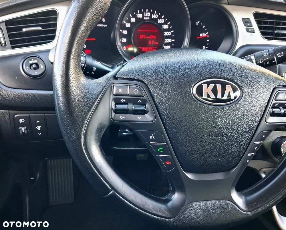 Kia ProCeed - 23
