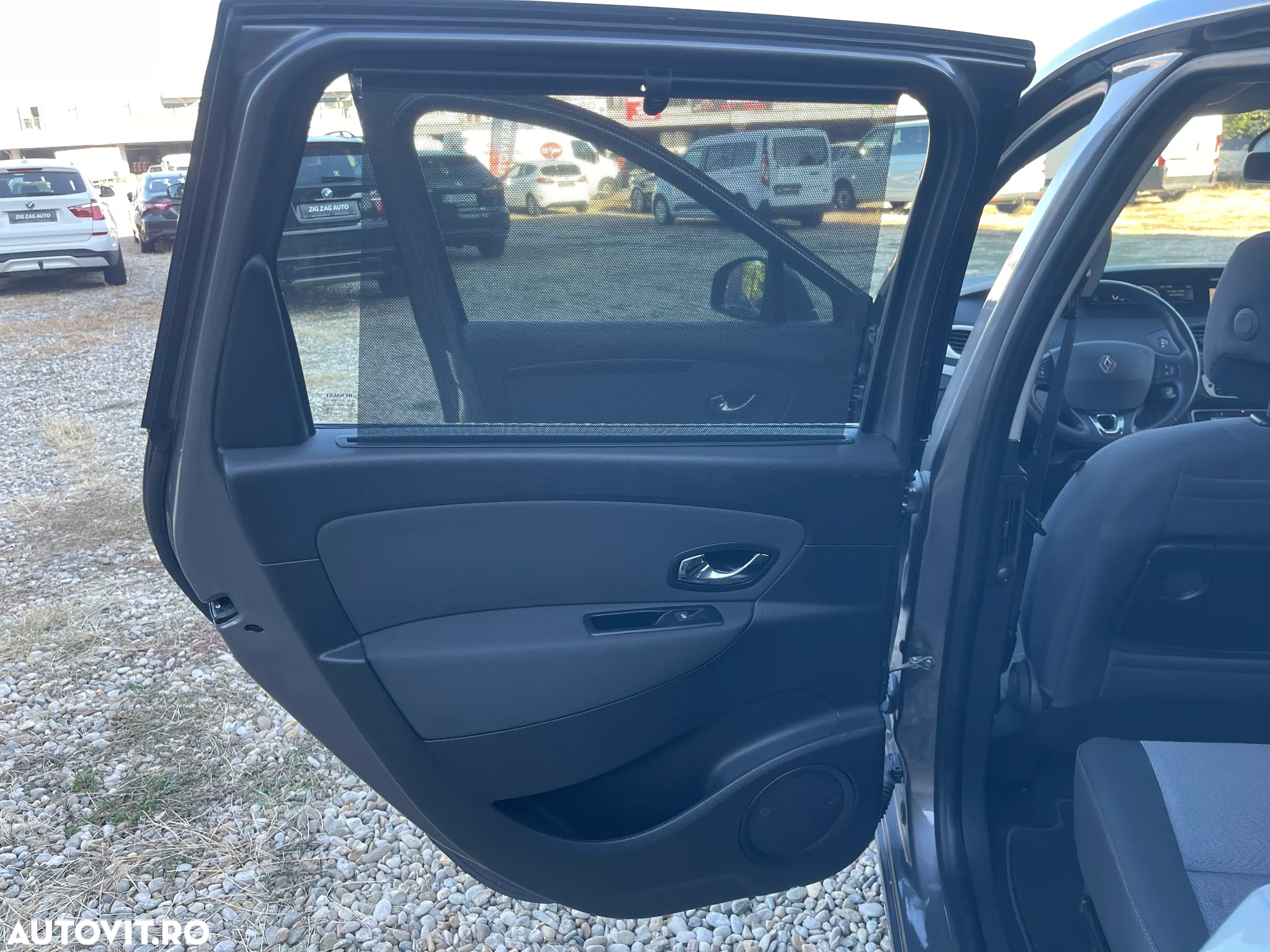 Renault Scenic dCi 110 EDC Paris - 14