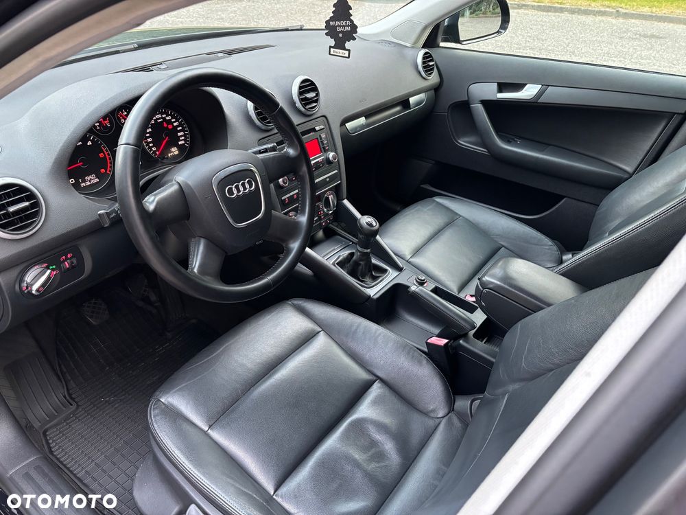 Audi A3 Sportback - 6