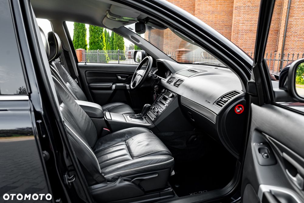 Volvo XC 90 D5 Momentum - 25