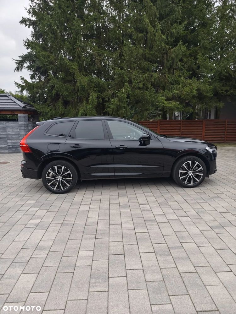 Volvo XC 60 T6 Plug-In Hybrid AWD Plus Dark - 4