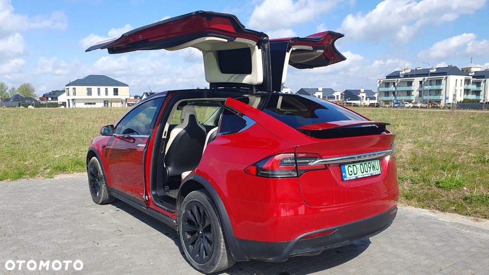 Tesla Model X 75D Allradantrieb - 7