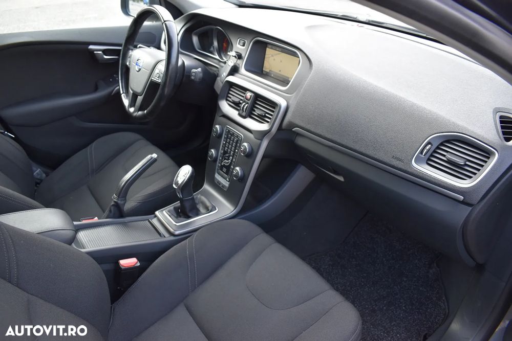 Volvo V40 D2 - 13