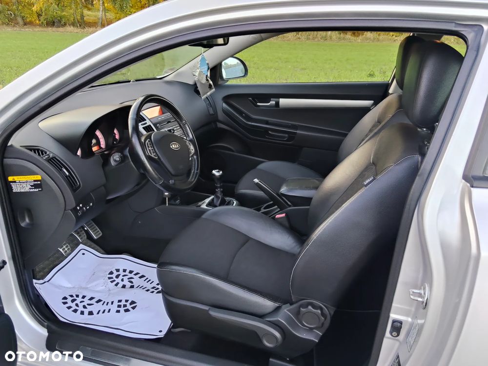 Kia Ceed - 23
