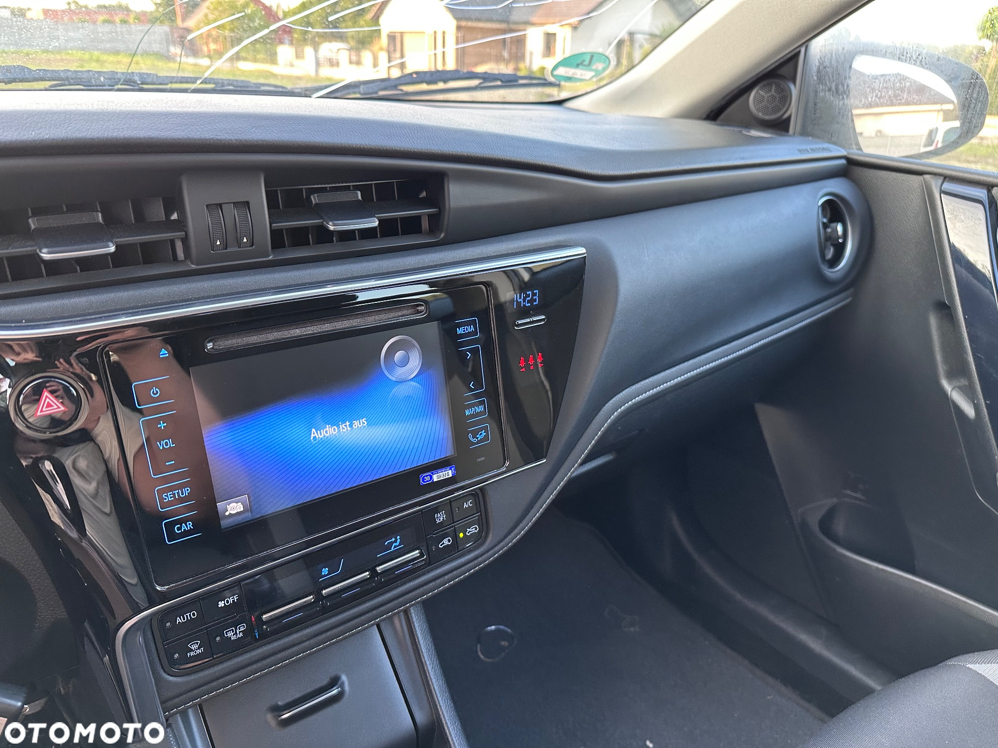 Toyota Auris 1.6 D-4D Comfort - 14