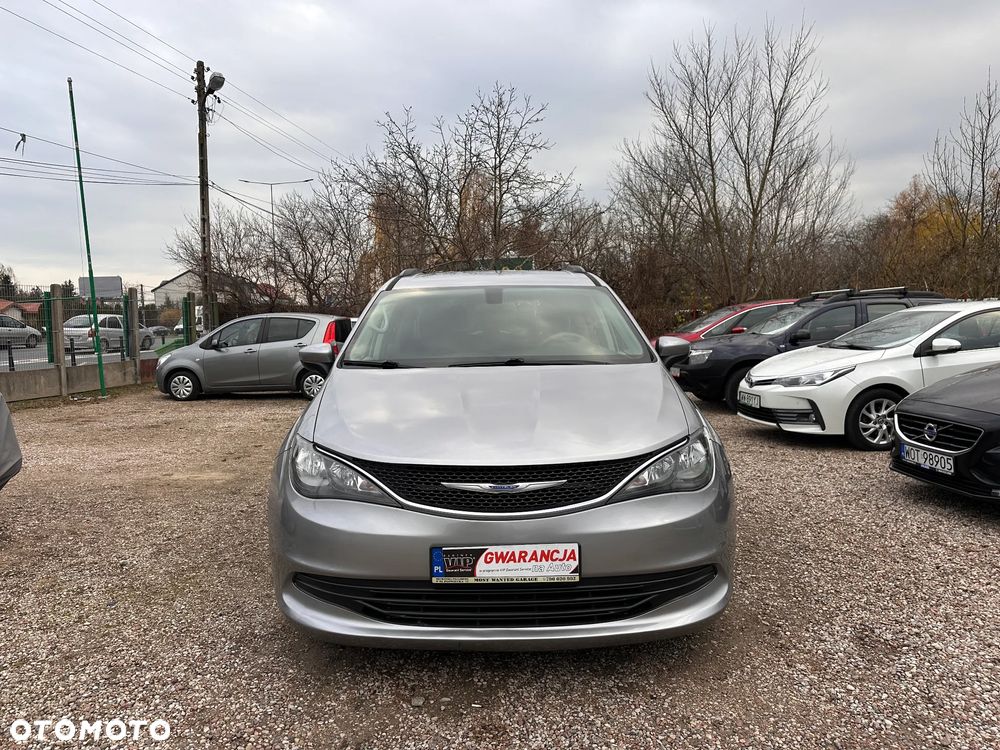 Chrysler Pacifica - 4