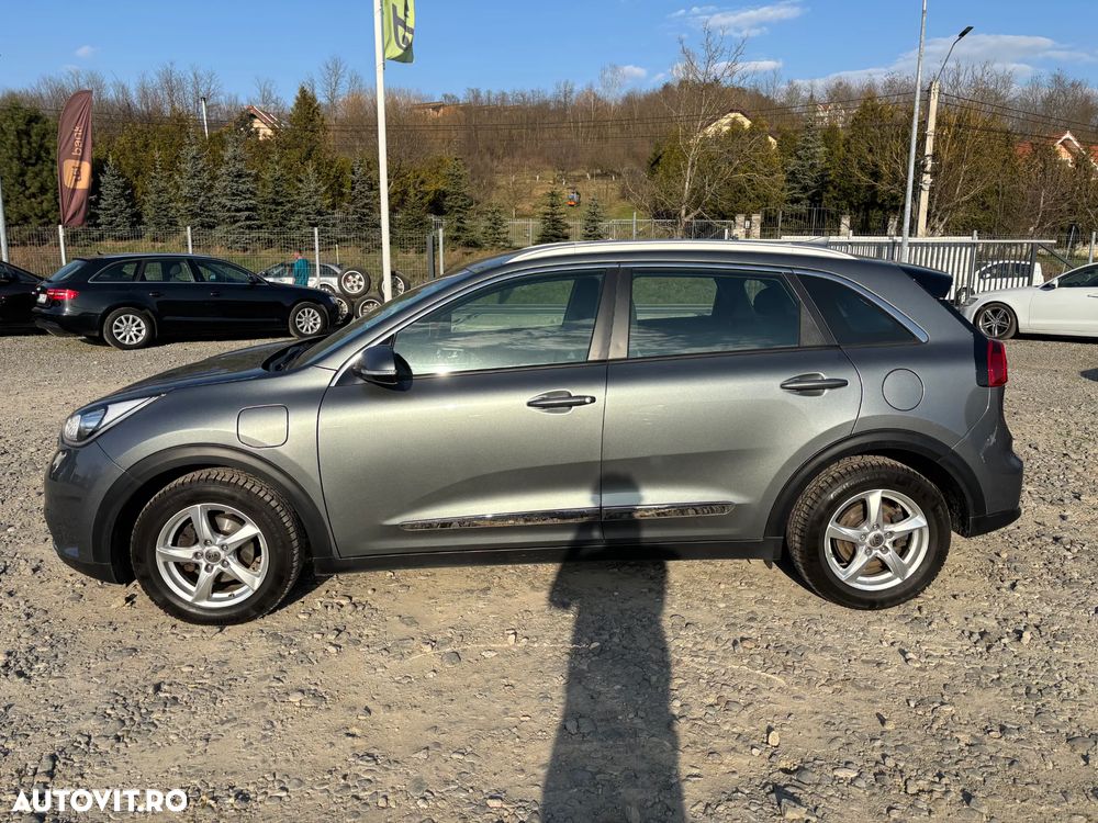 Kia Niro 1.6 GDI PHEV 2WD Aut. Vision - 6