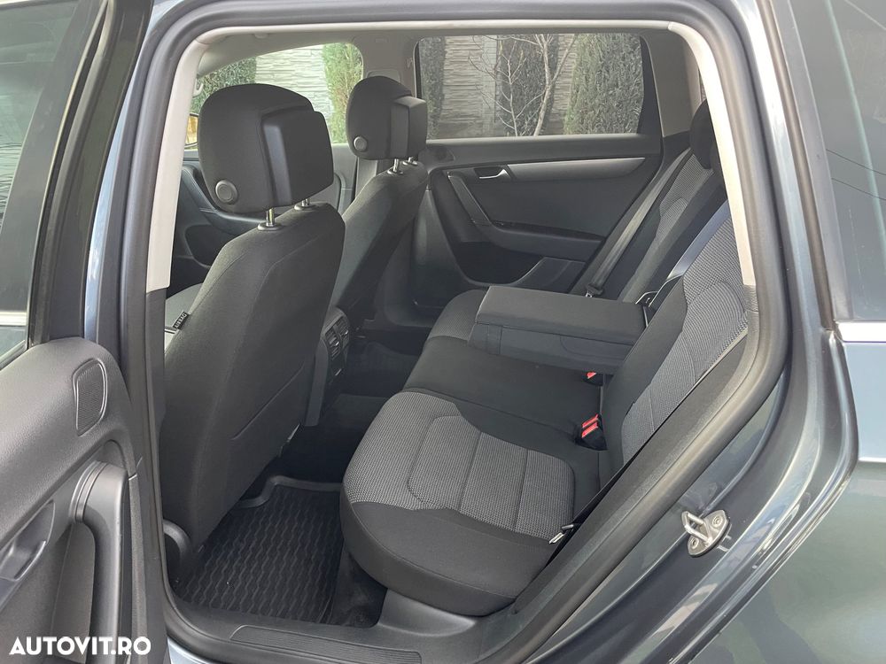 Volkswagen Passat - 18
