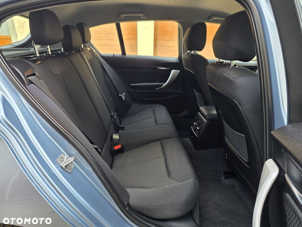 BMW Seria 1 116i - 13