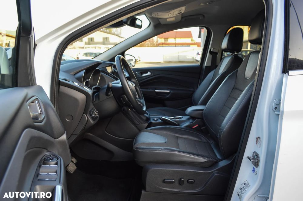 Ford Kuga 2.0 TDCi 4x4 Aut. Titanium - 19