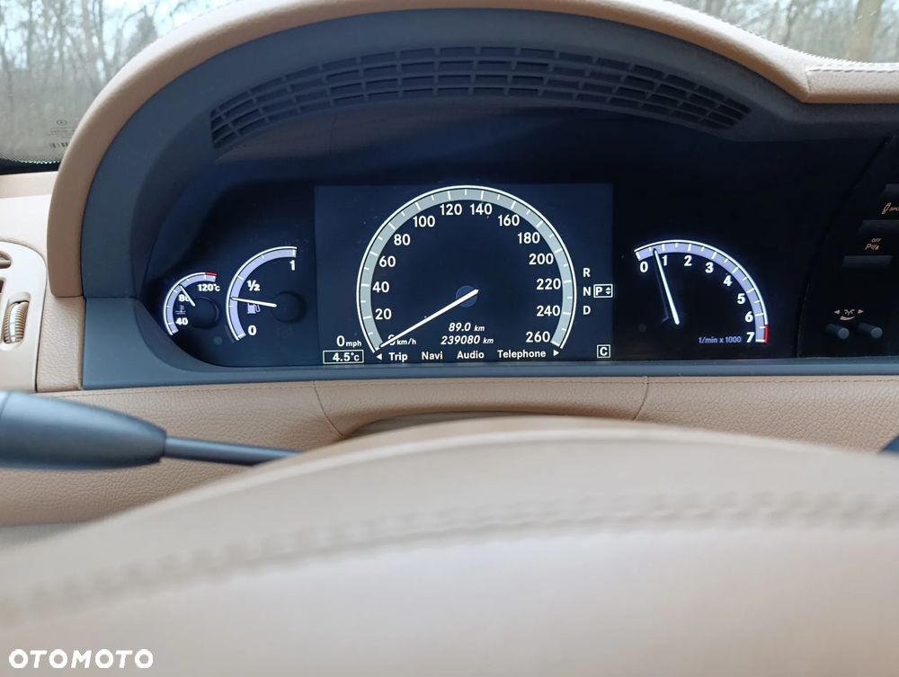 Mercedes-Benz CL - 10