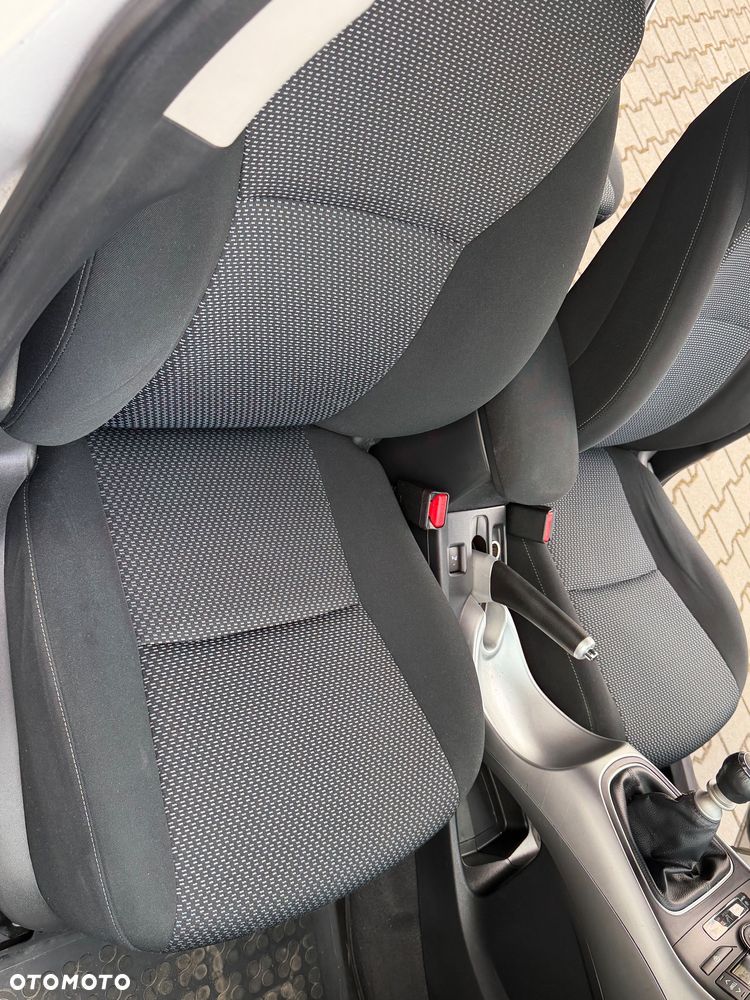 Toyota Auris 1.33 VVT-i Life - 24