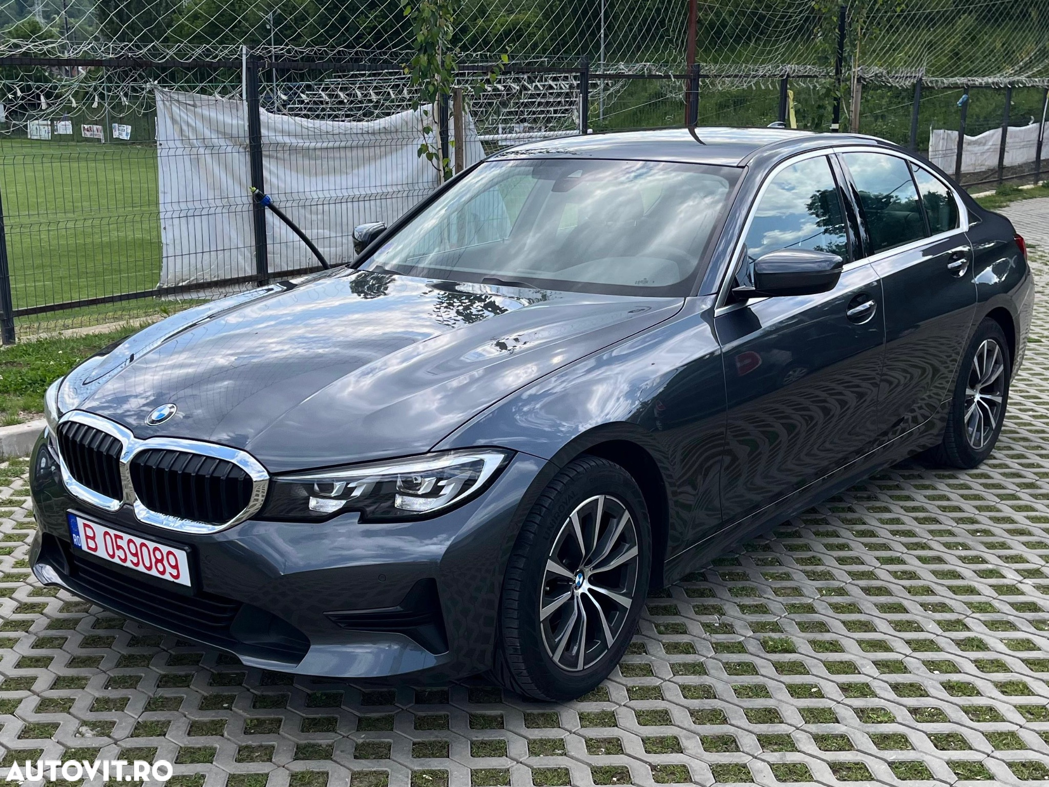 BMW Seria 3 318i AT - 20