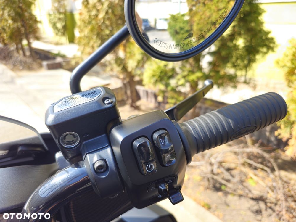 Indian Roadmaster - 9