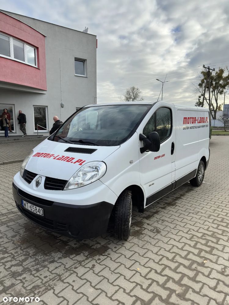 Renault TRAFIC - 2