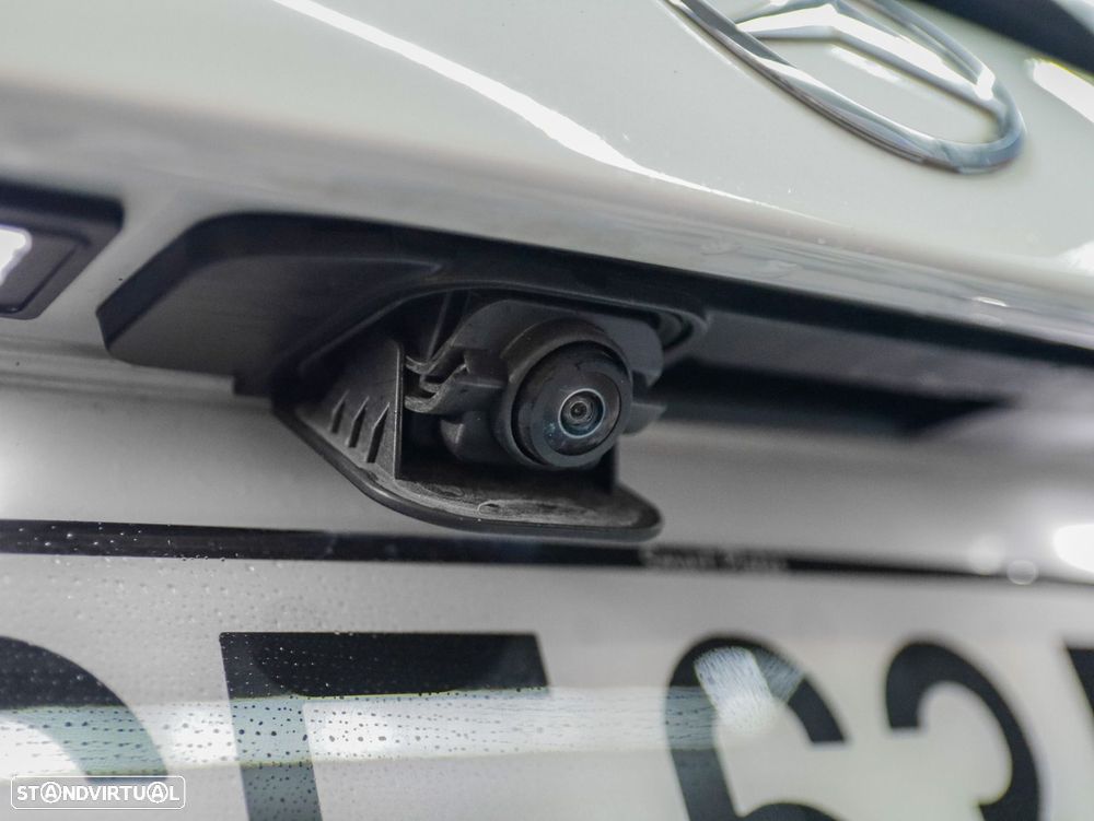 Mercedes-Benz A 250 e 8G-DCT AMG Line - 11