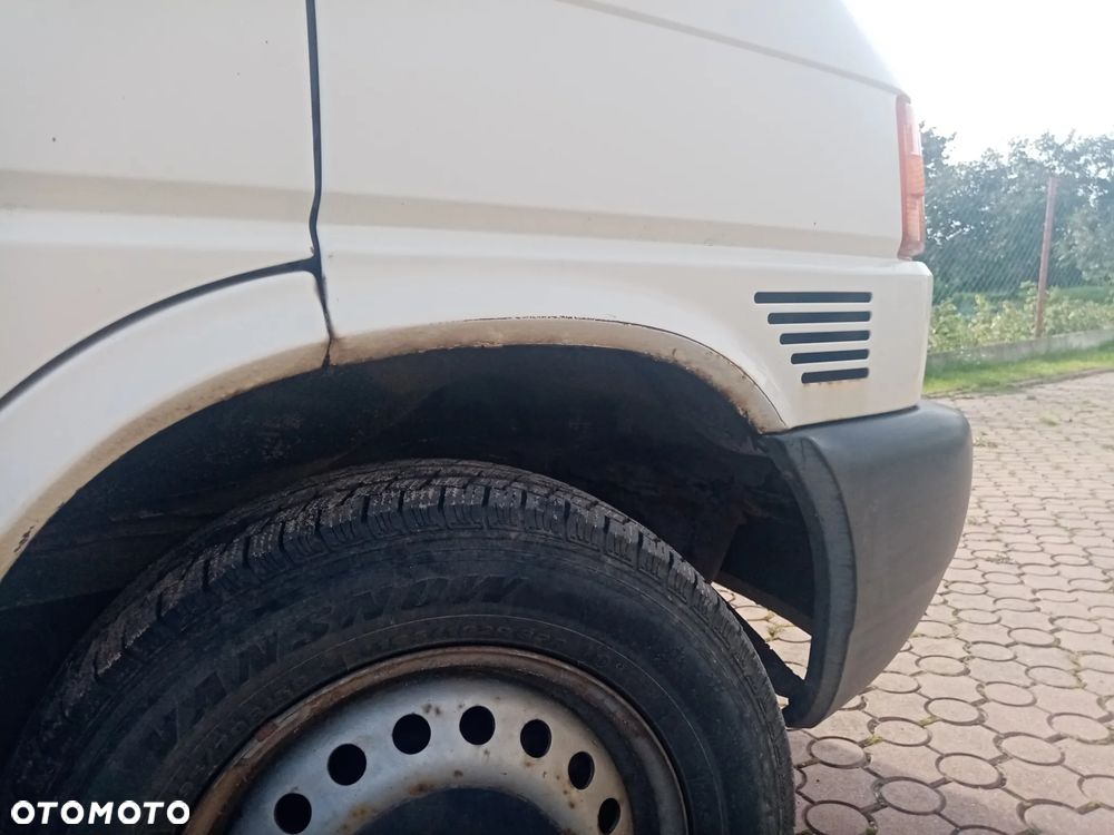Volkswagen Transporter - 16