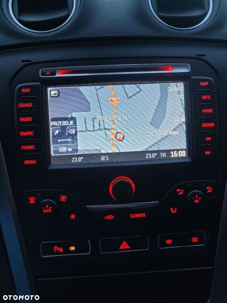 Ford Mondeo 2.0 TDCi Titanium - 23