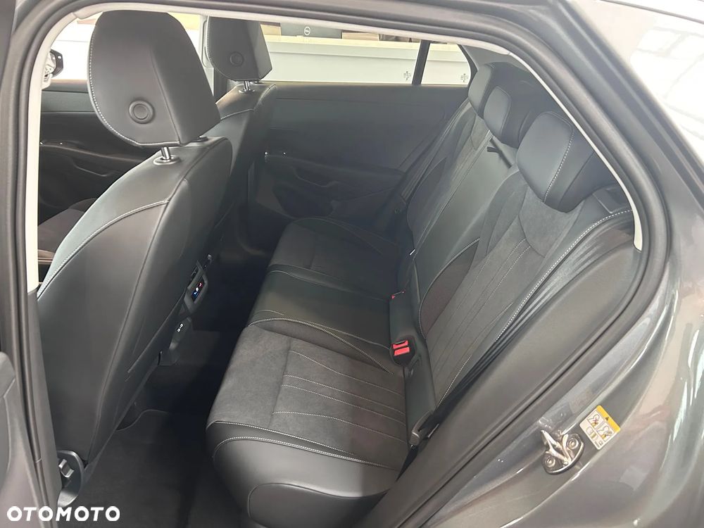 Volkswagen T-Roc 1.5 eTSI Style DSG - 8
