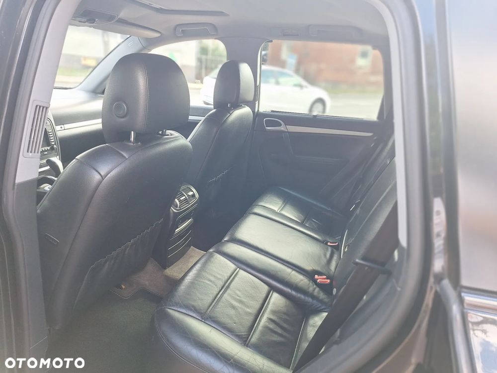 Porsche Cayenne - 18
