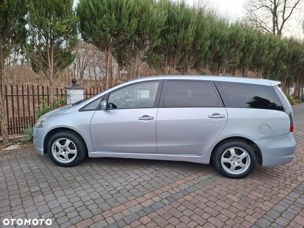 Mitsubishi Grandis - 6
