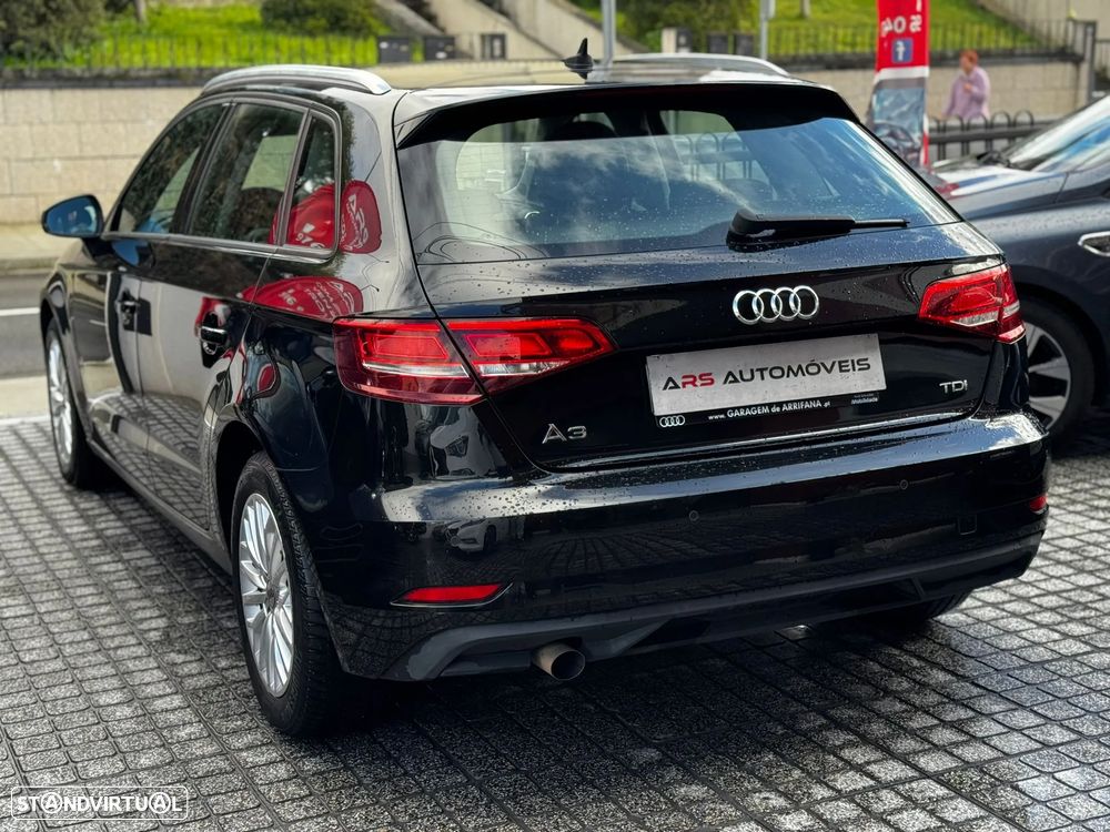 Audi A3 Sportback 1.6 TDI Advance - 9