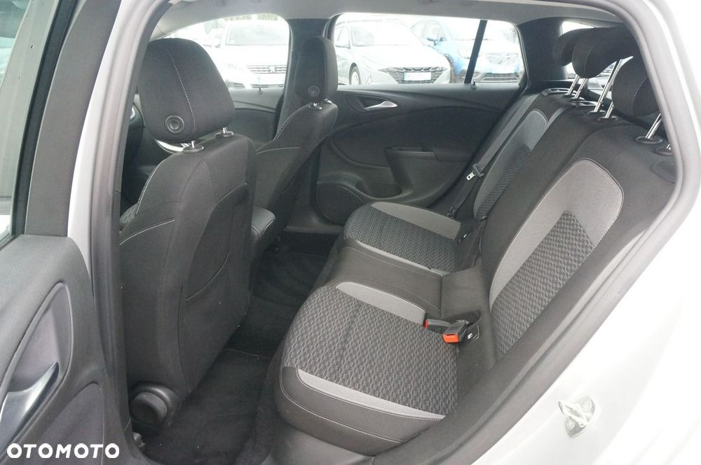 Opel Astra - 24