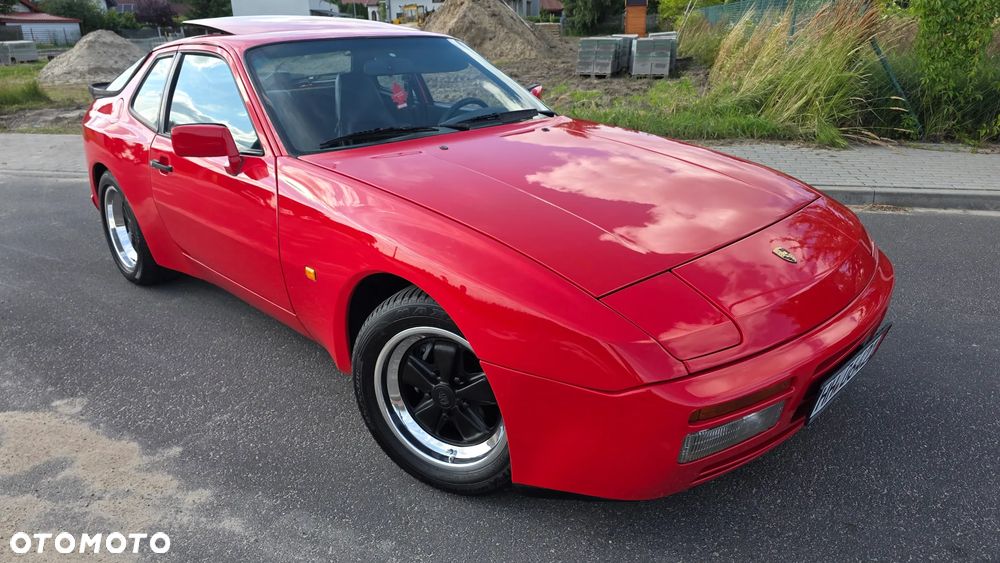 Porsche 944 - 8
