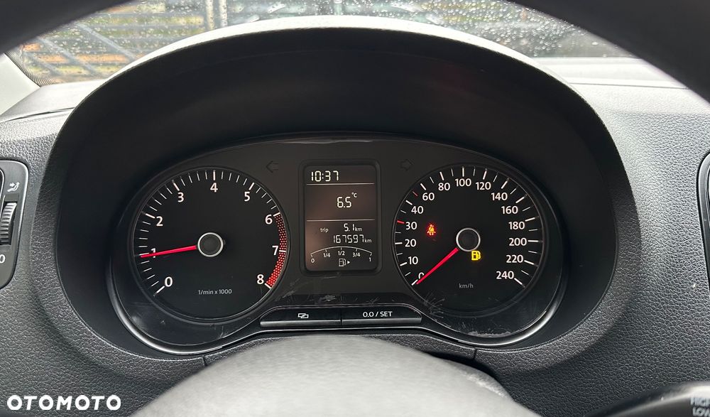 Volkswagen Polo - 12