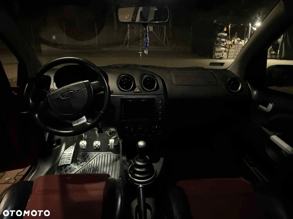 Ford Fiesta - 9