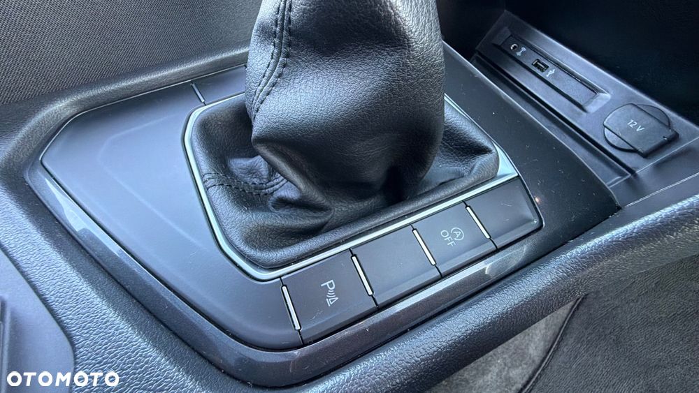 Volkswagen Tiguan 2.0 TDI SCR R-Line - 27