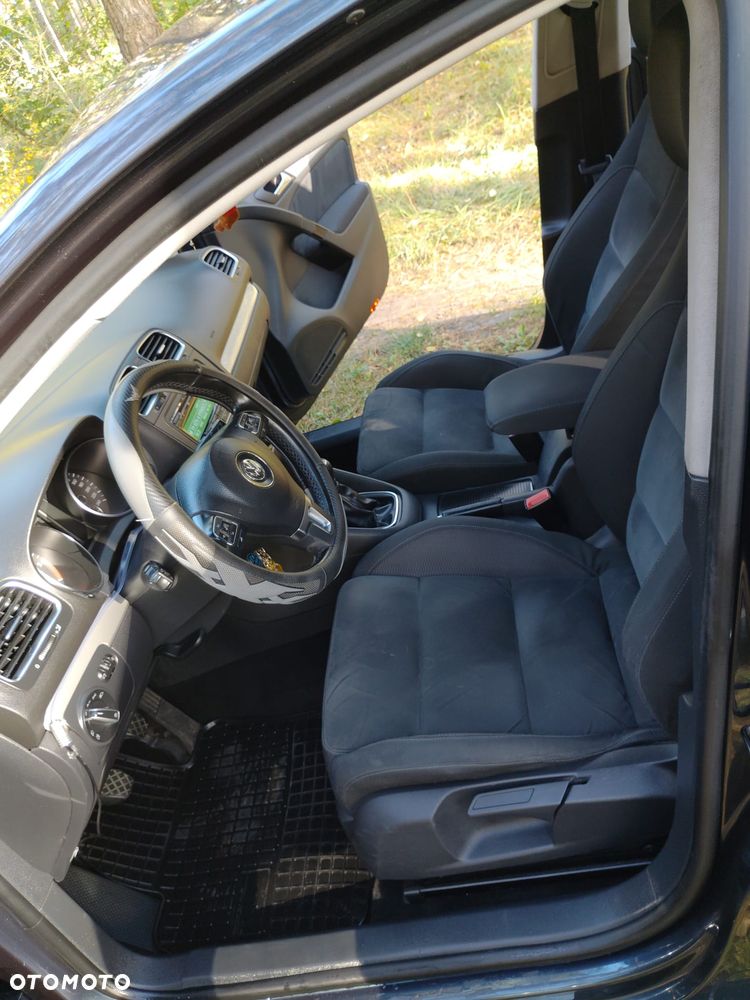 Volkswagen Golf - 8
