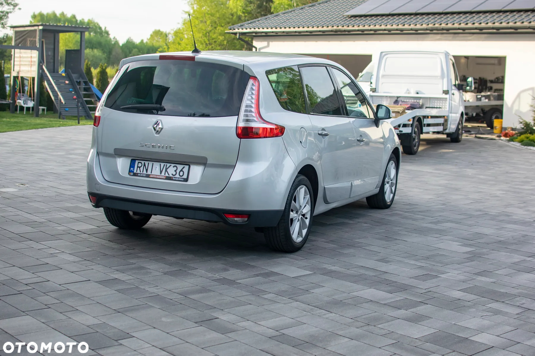 Renault Grand Scenic - 17