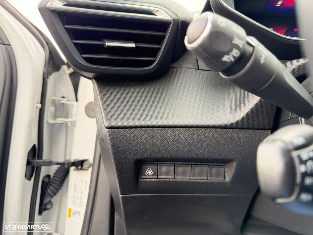 Peugeot 2008 1.2 PureTech GT Line - 33