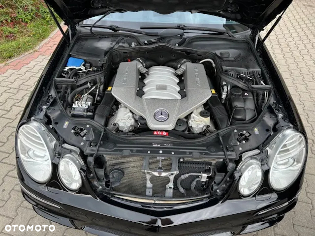 Mercedes-Benz Klasa E 63 AMG - 16