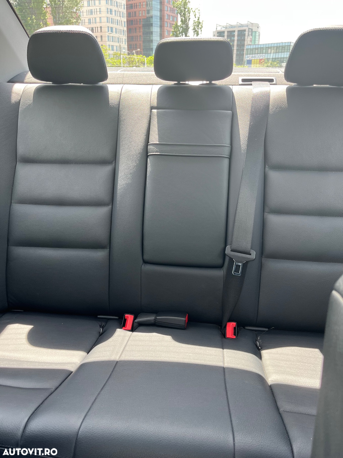 Mercedes-Benz C 280 4-Matic Aut - 17