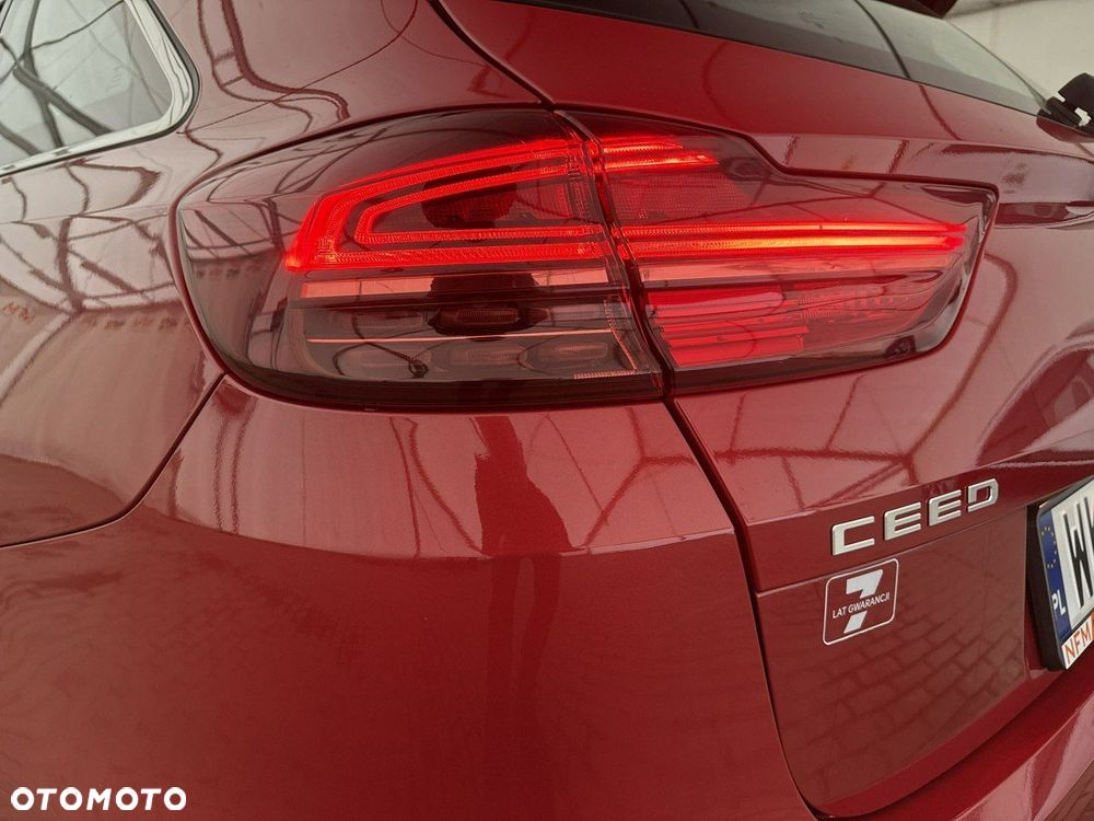 Kia Ceed - 30