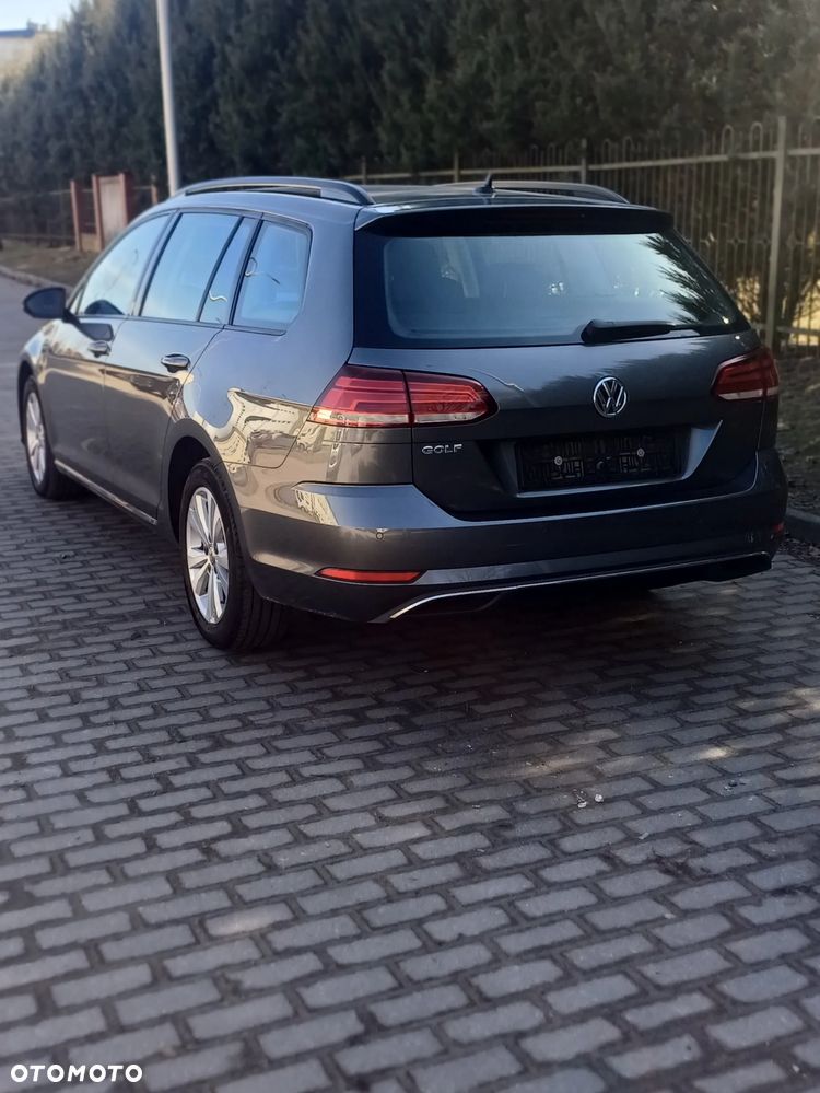 Volkswagen Golf - 5