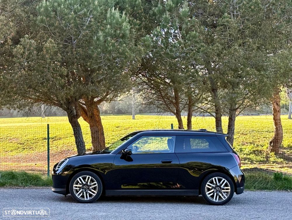 MINI 3 Portas Cooper E Classic L - 8