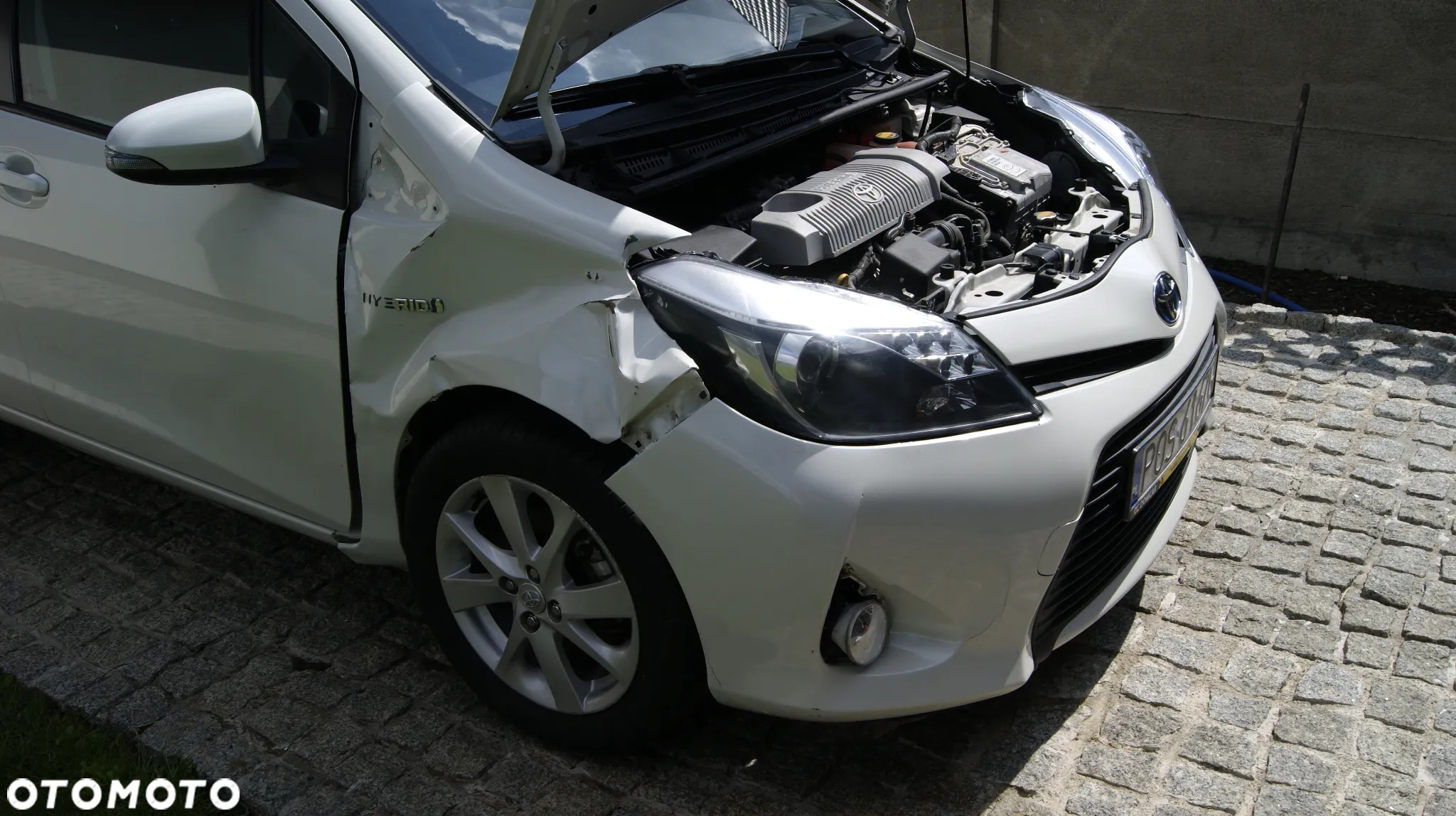 Toyota Yaris Hybrid 100 Dynamic - 4
