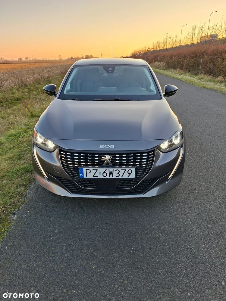 Peugeot 208 Benzin 100 Allure - 16