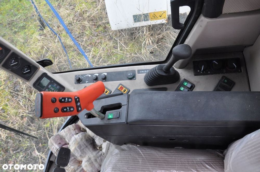 KABINA JOHN DEERE 1550 WTS - 10