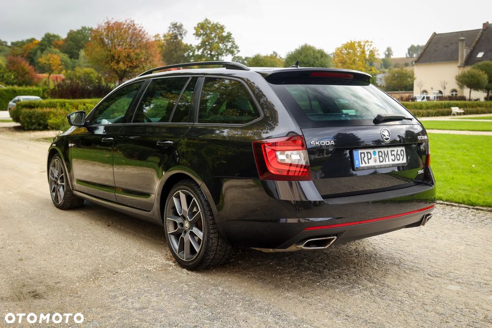 Skoda Octavia 2.0 TDI RS DSG - 14