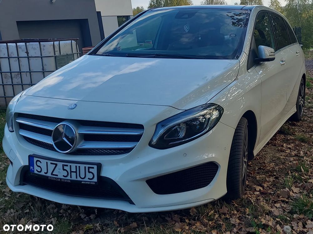 Mercedes-Benz Klasa B 220 4-Matic AMG Line - 2