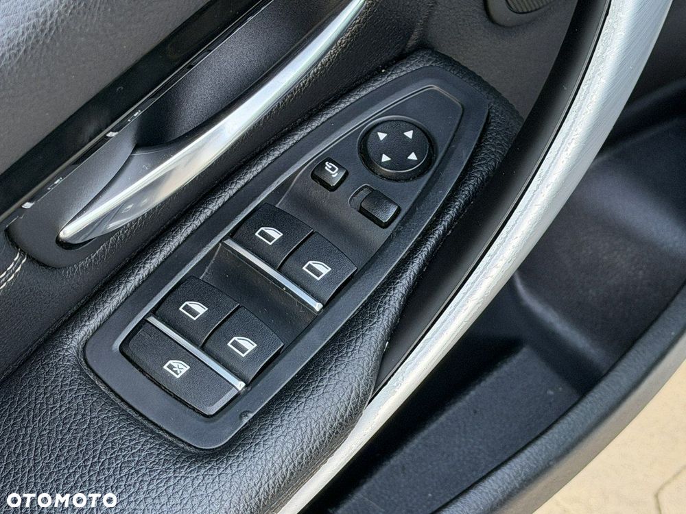 BMW Seria 3 318d M Sport - 18