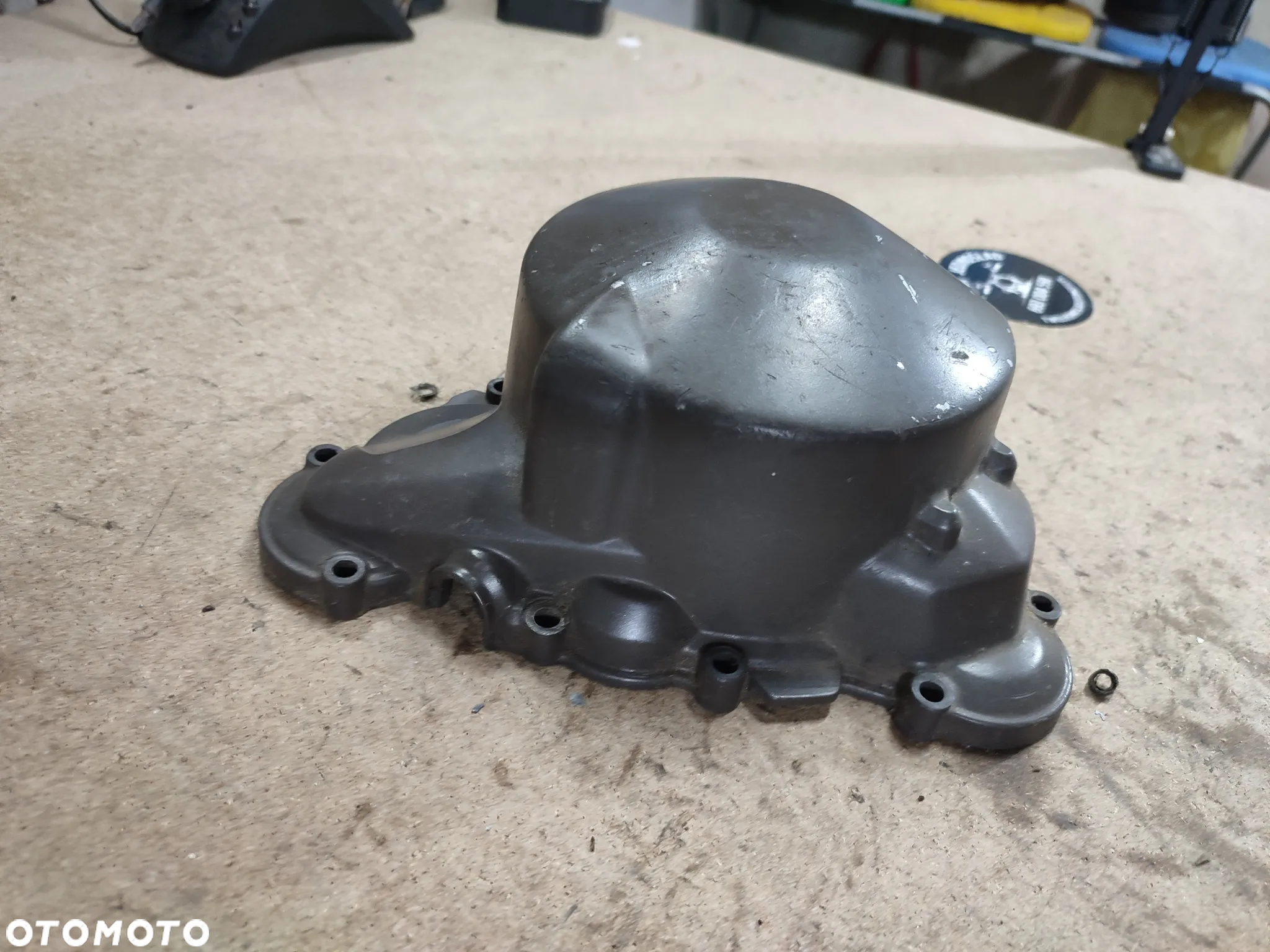 Dekiel, pokrywa silnika Triumph Daytona 675 - 6