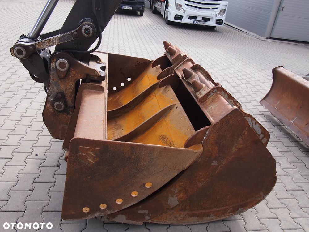 Koparka gąsienicowa MECALAC MC714 - 8