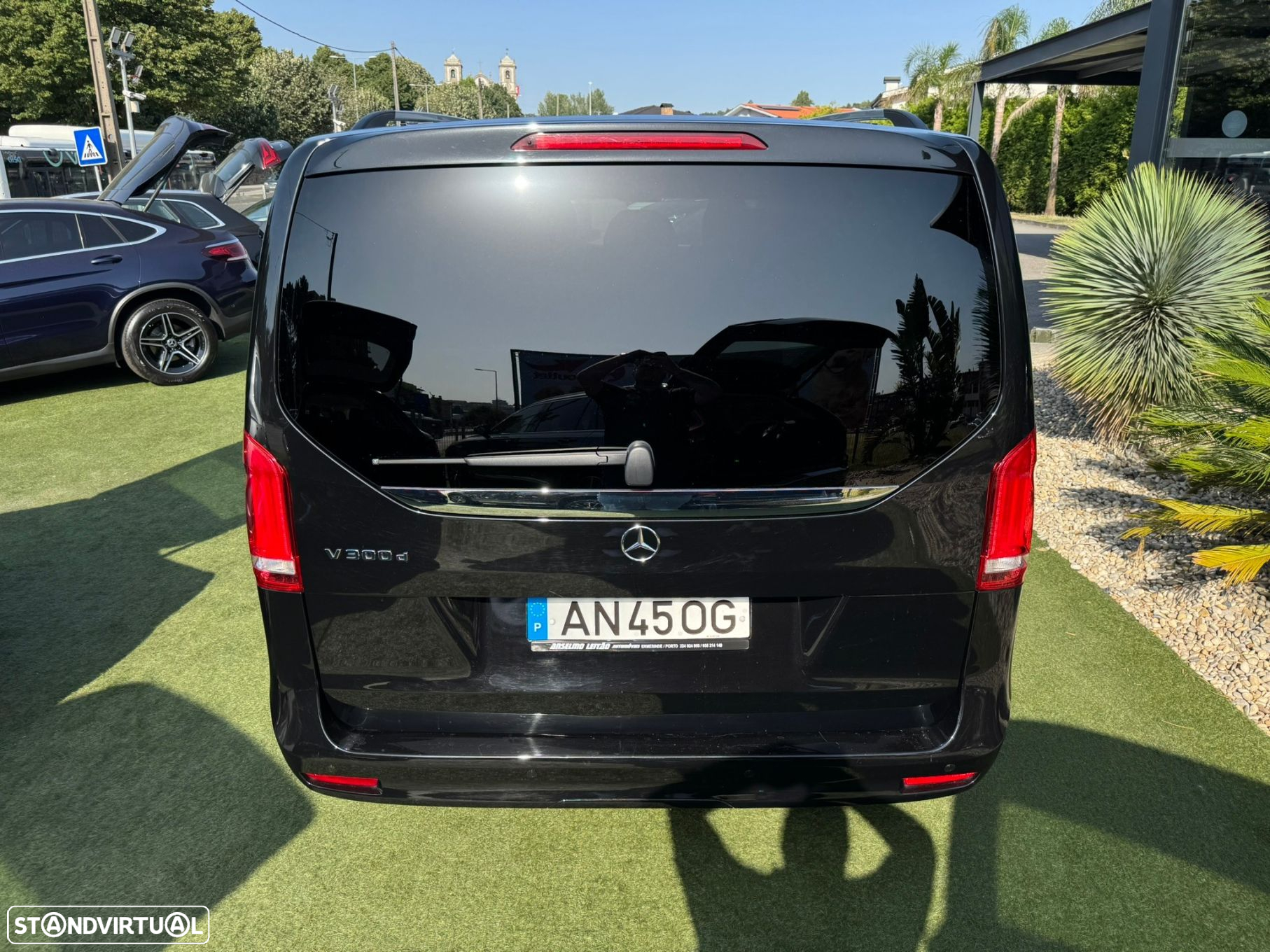 Mercedes-Benz V 300 d Longo Avantgarde - 10